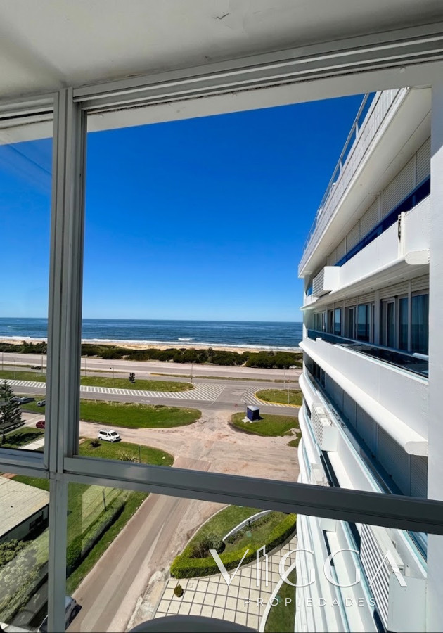 Apartamento ID.126 - Apartamento en venta tres dormitorios Punta del Este