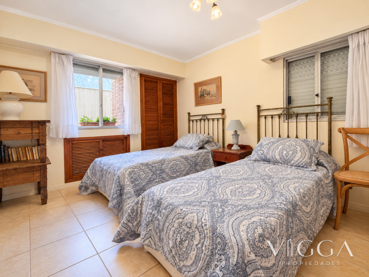 Apartamento ID.410 - Venta Apartamento 3 suites y servicio Puerto Punta del Este