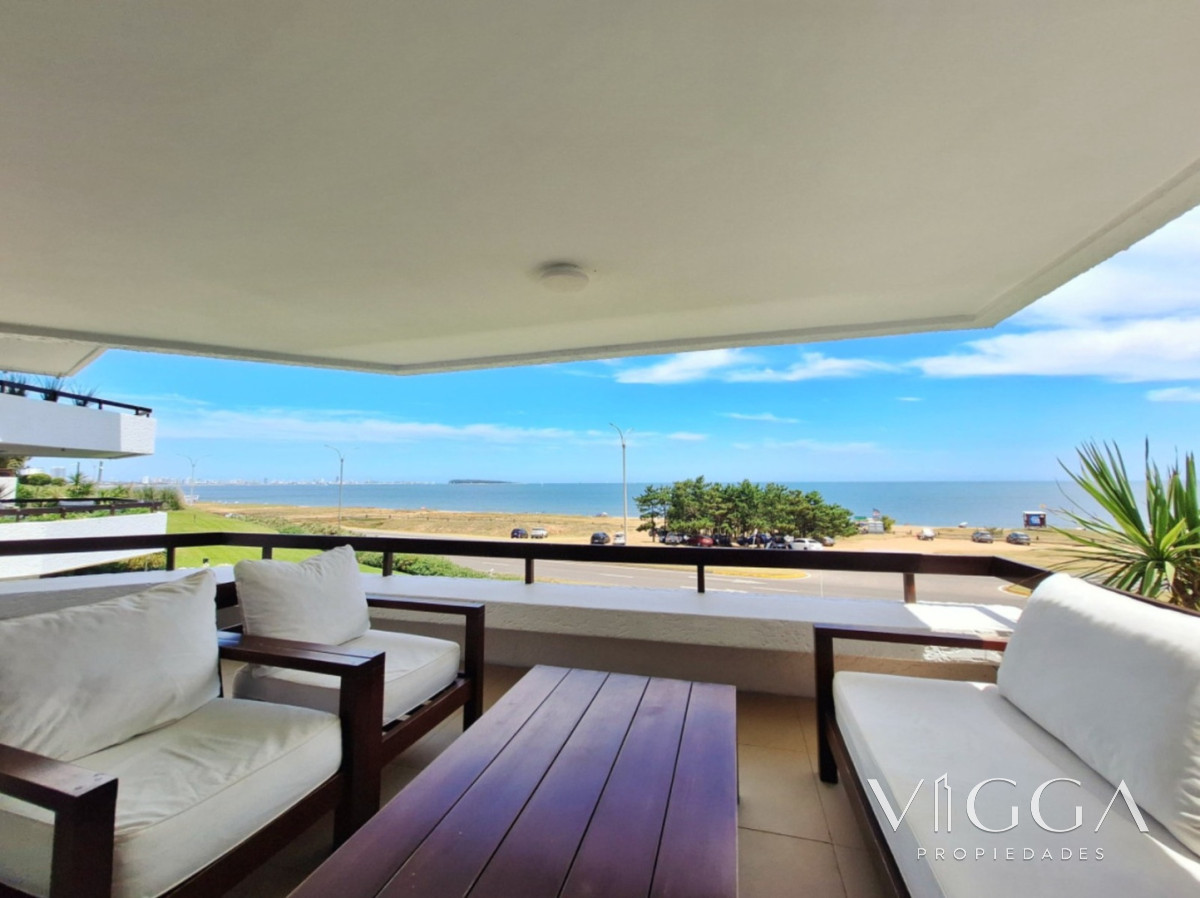 Apartamento ID.87 - Apartamento en venta 4 dormitorios Punta del Este