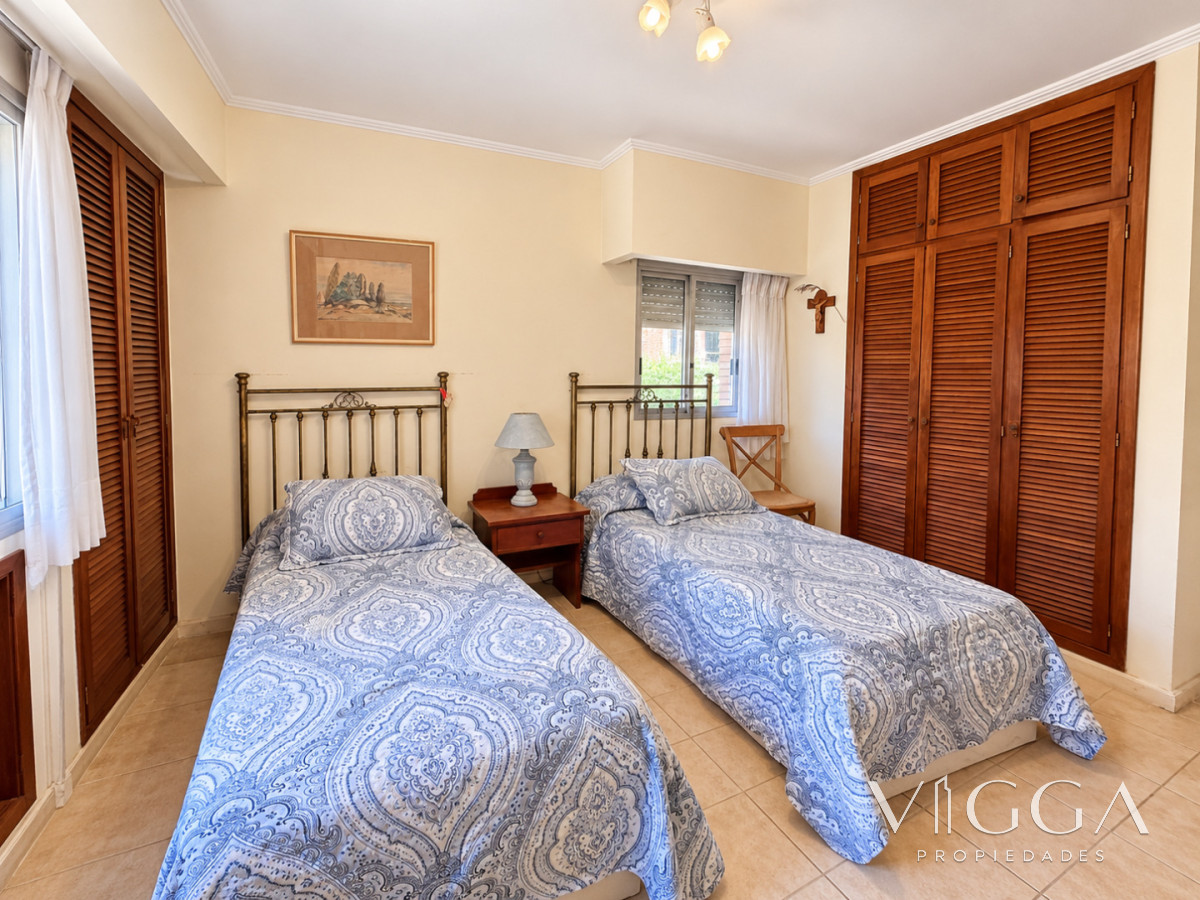 Apartamento ID.410 - Venta Apartamento 3 suites y servicio Puerto Punta del Este
