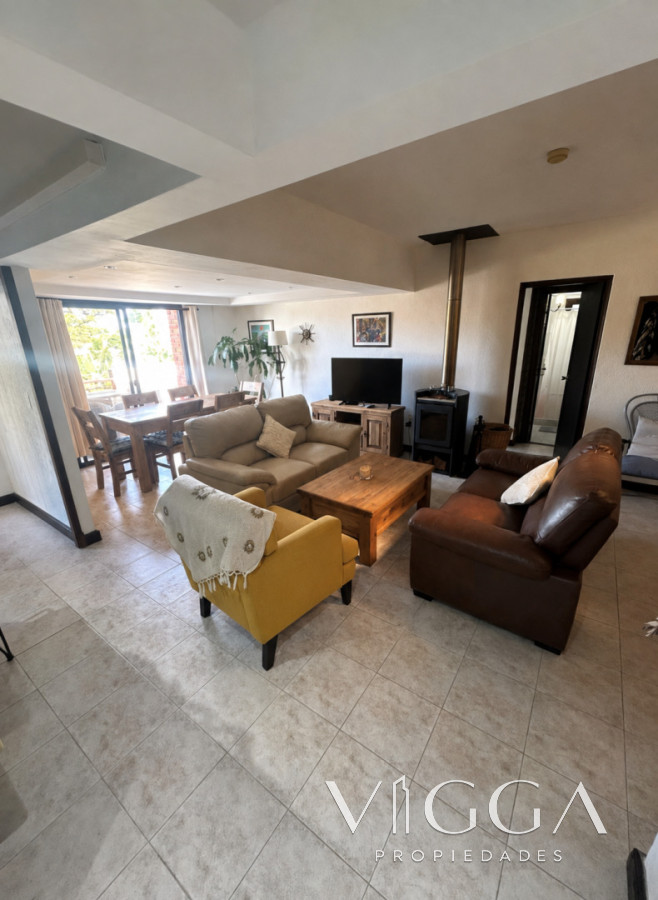 Apartamento ID.122/ - Penthouse en Venta tres dormitorios´Punta del Este