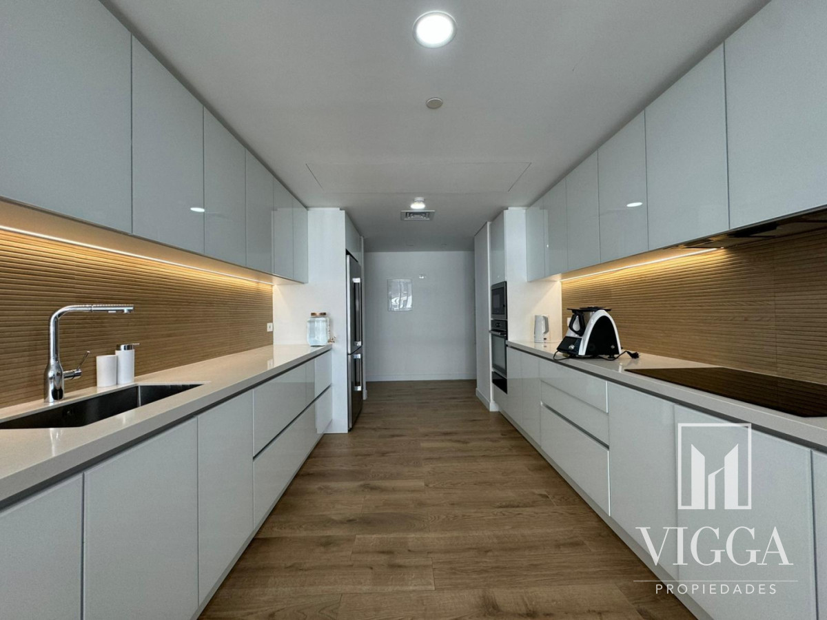 Apartamento ID.56 - Apartamento en alquiler de tres dormitorios en Punta del Este