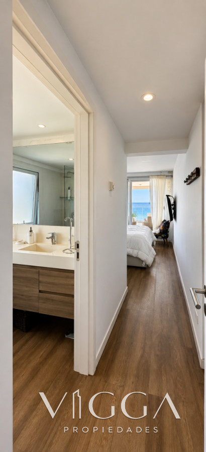 Apartamento ID.260 - Penthouse en Alquiler Playa Mansa Punta del Este 