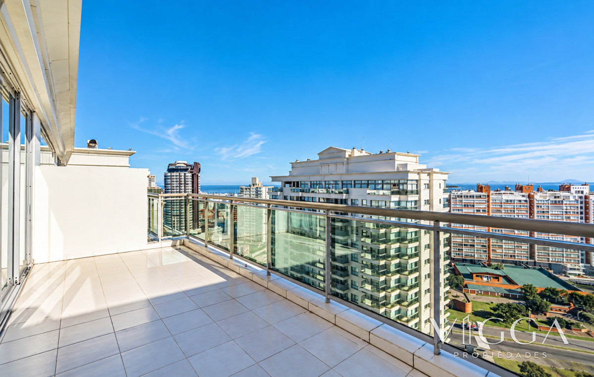 Apartamento ID.217 - Penthouse en Venta en Punta del Este