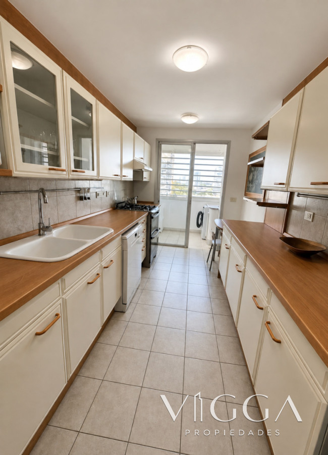 Apartamento ID.126 - Apartamento en venta tres dormitorios Punta del Este