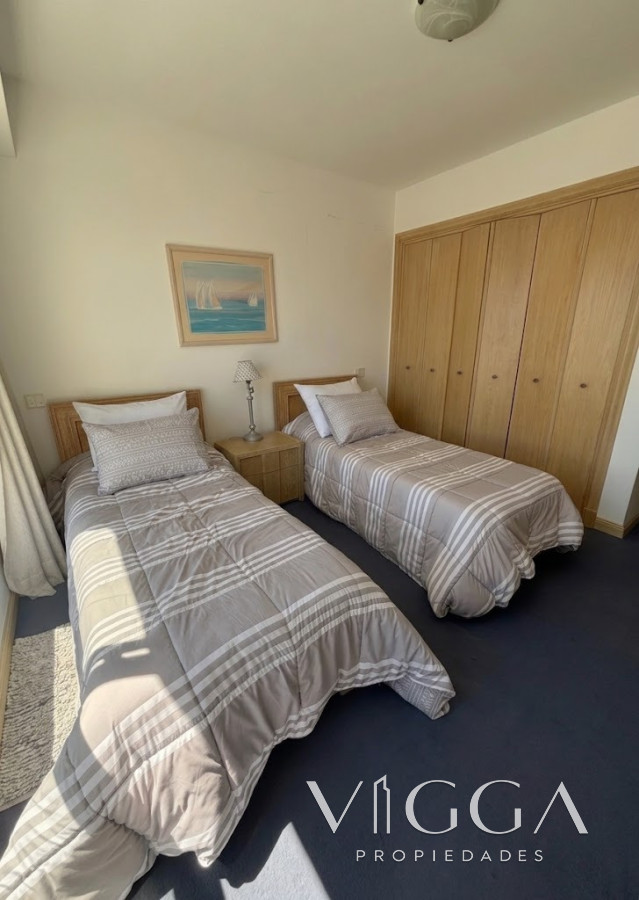Apartamento ID.126 - Apartamento en venta tres dormitorios Punta del Este
