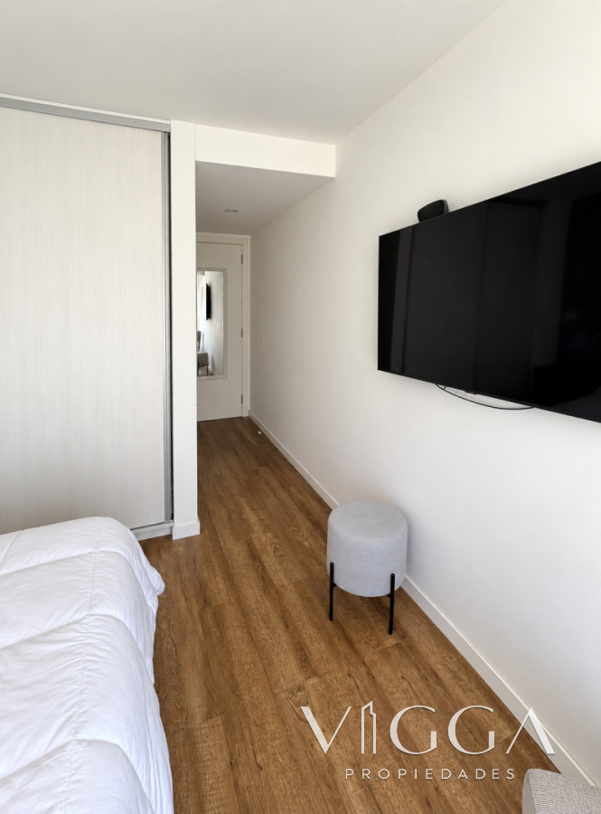 Apartamento ID.260 - Penthouse en Alquiler Playa Mansa Punta del Este 