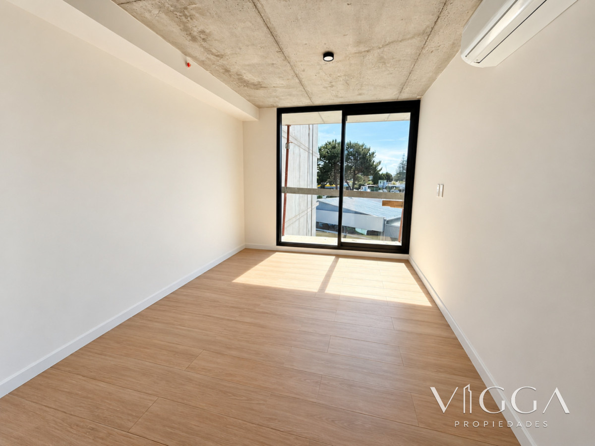 Apartamento ID.303 - Alquiler Anual Mansa Tower 1 dormitorio a estrenar Punta del Este