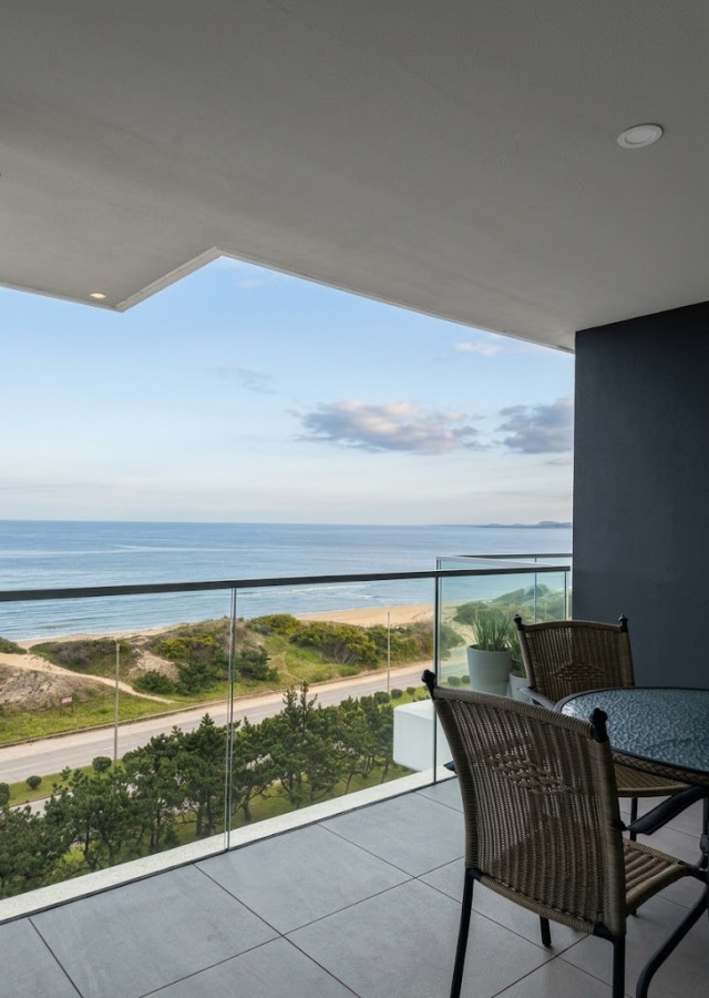 Alquiler temporal dos suites Venetian Punta del Este Playa Mansa