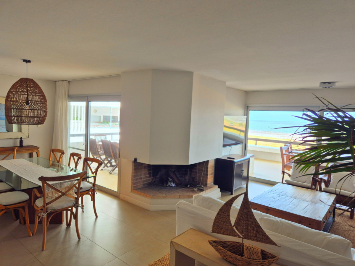 Apartamento en venta 4 dormitorios Punta del Este