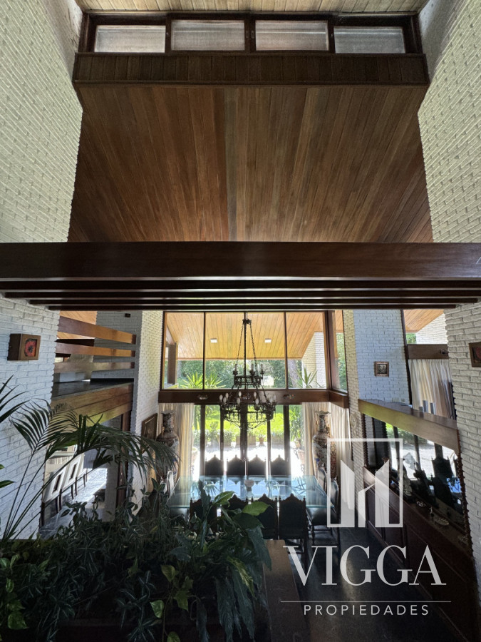 Casa ID.26 - Casa en Venta 4 suites Cantegril Playa Mansa Punta del Este