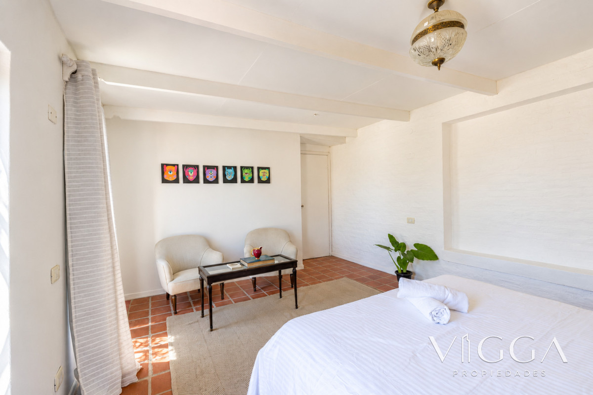 Casa ID.214 - Casa La Barra Alquiler temporal 5 dormitorios Punta del Este