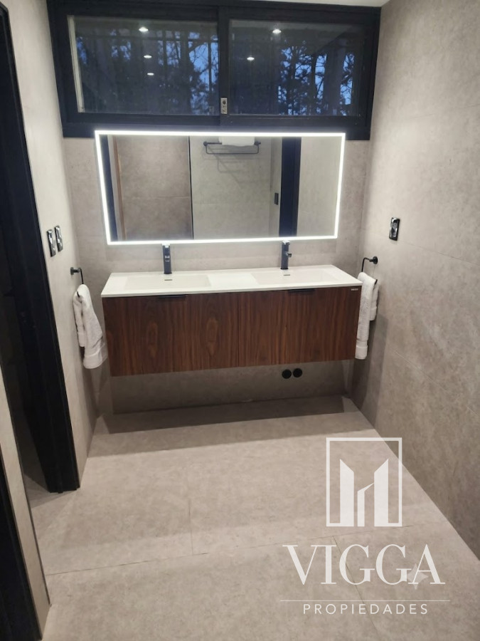Casa ID.62/ - Casa en venta con 4 suites San Rafael 