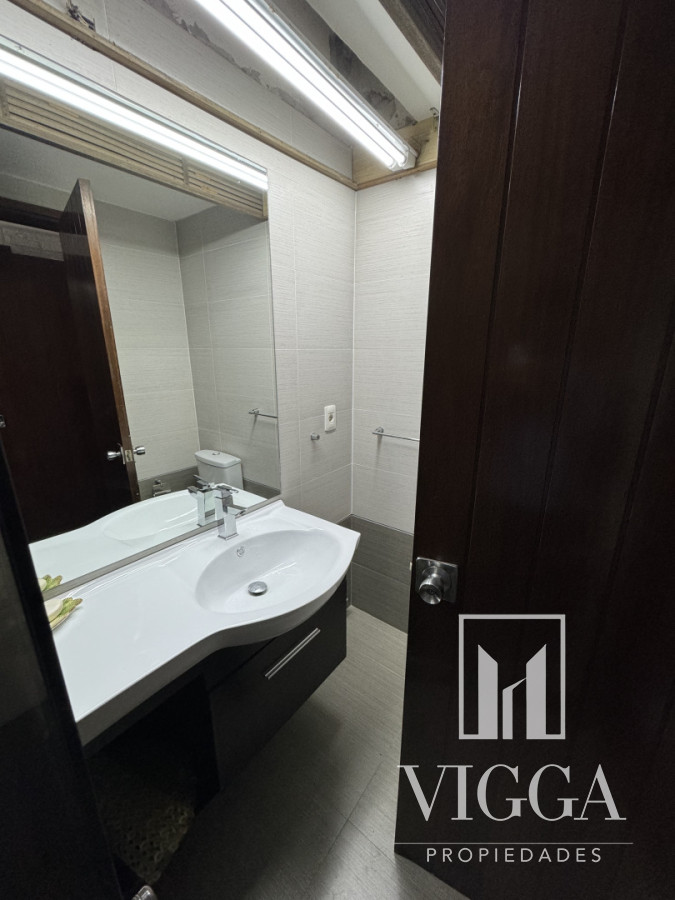 Casa ID.26 - Casa en Venta 4 suites Cantegril Playa Mansa Punta del Este