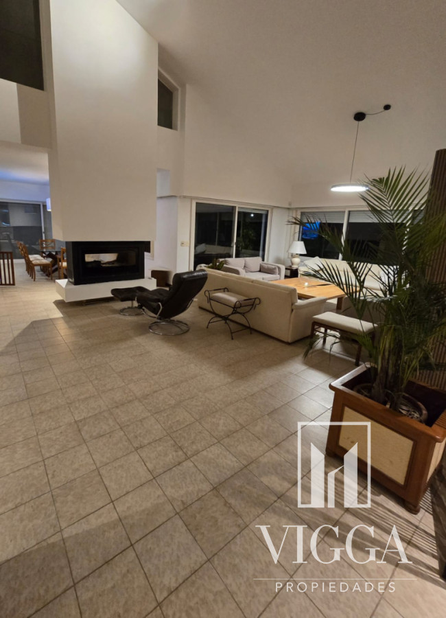 Casa ID.62/ - Casa en venta con 4 suites San Rafael 