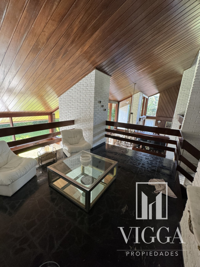Casa ID.26 - Casa en Venta 4 suites Cantegril Playa Mansa Punta del Este