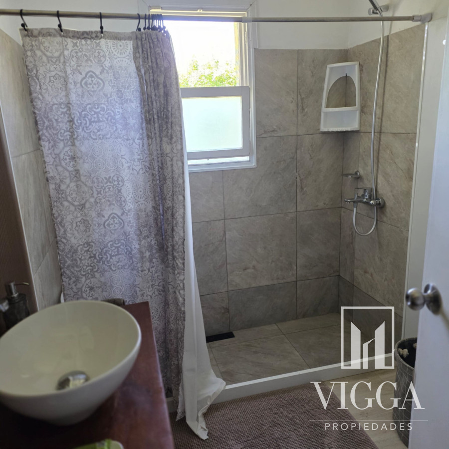 Casa ID.115/ - Casa en venta 4 dormitorios La Barra