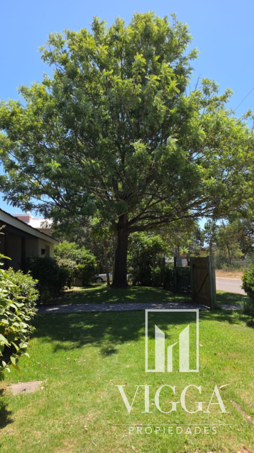 Casa ID.115/ - Casa en venta 4 dormitorios La Barra