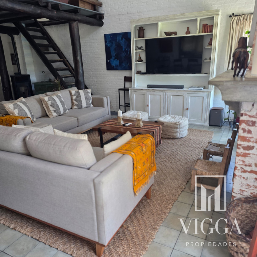 Casa ID.115/ - Casa en venta 4 dormitorios La Barra