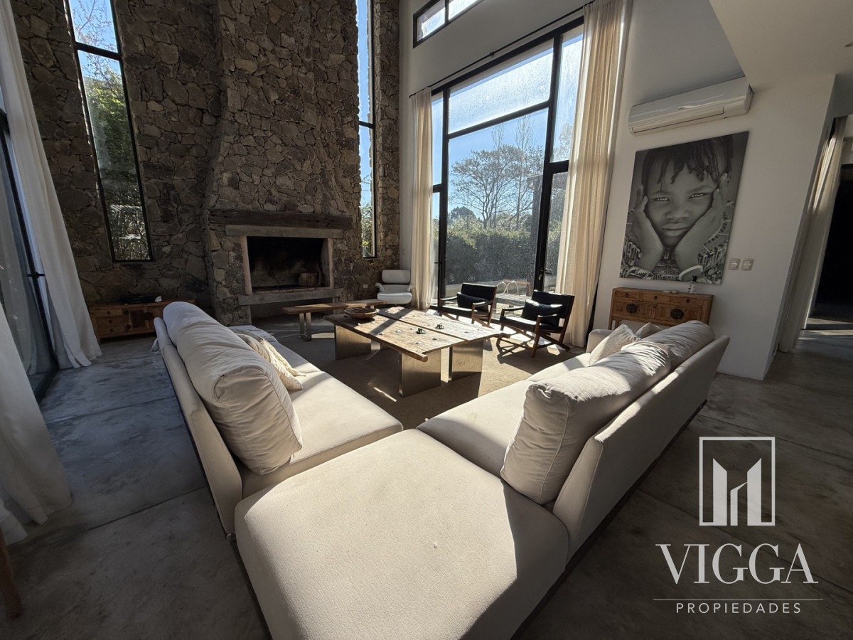 Casa ID.49 - Venta casa 4 suites Barrio privada La Arbolada