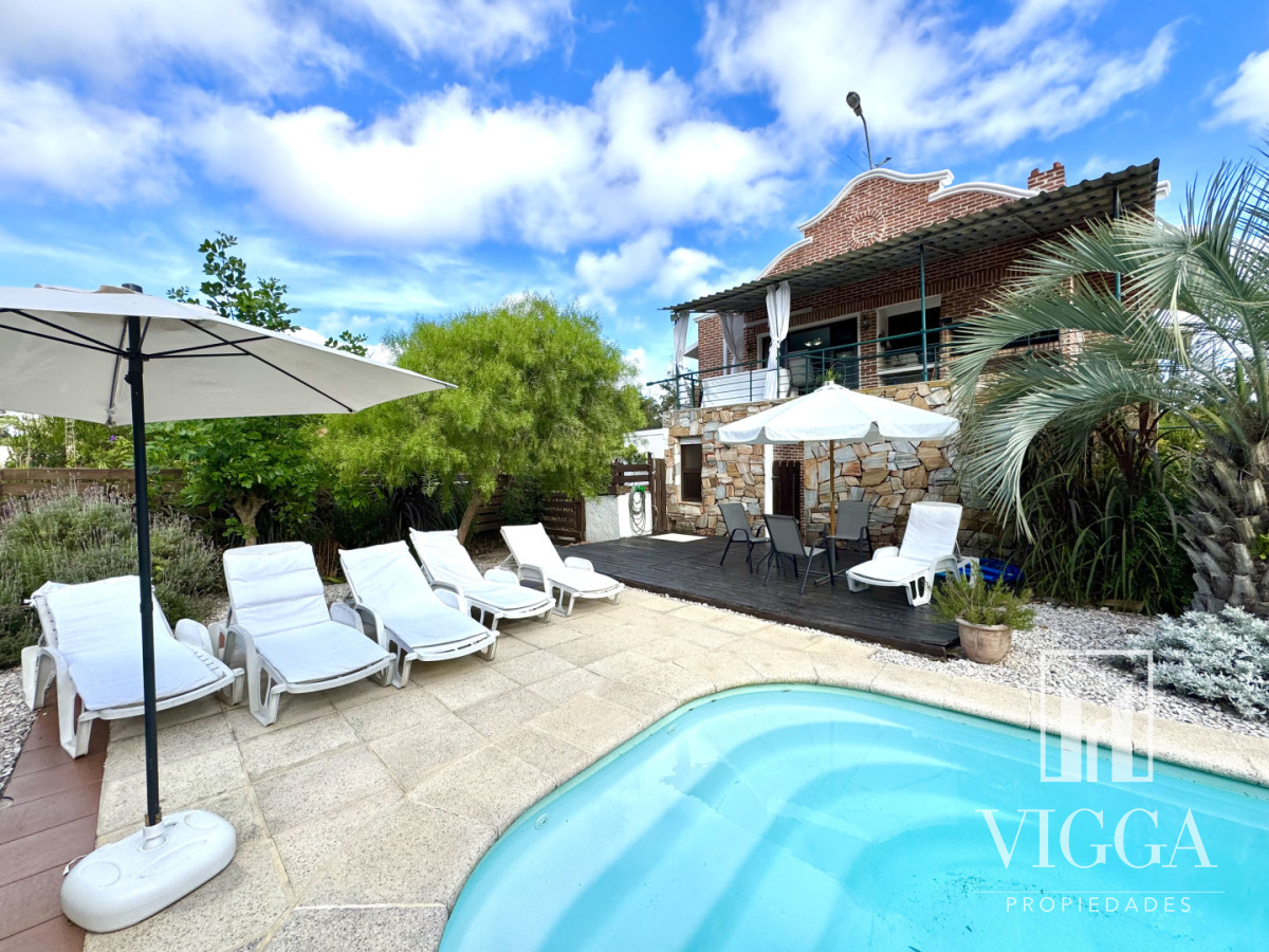 Casa ID.88 - Casa Alquiler 4 dormitorios temporal Marly Punta del Este