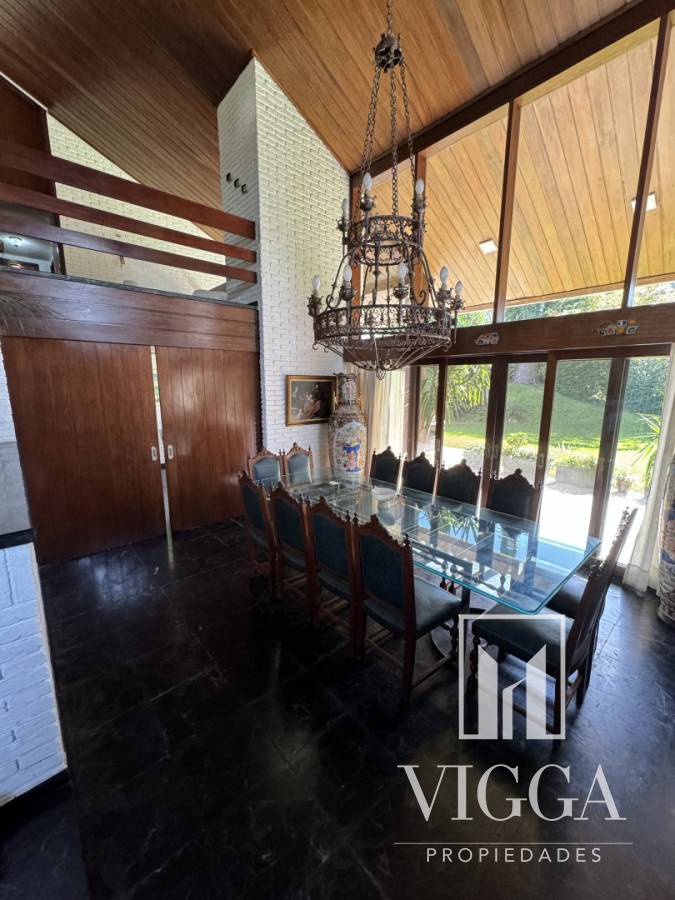 Casa ID.26 - Casa en Venta 4 suites Cantegril Playa Mansa Punta del Este