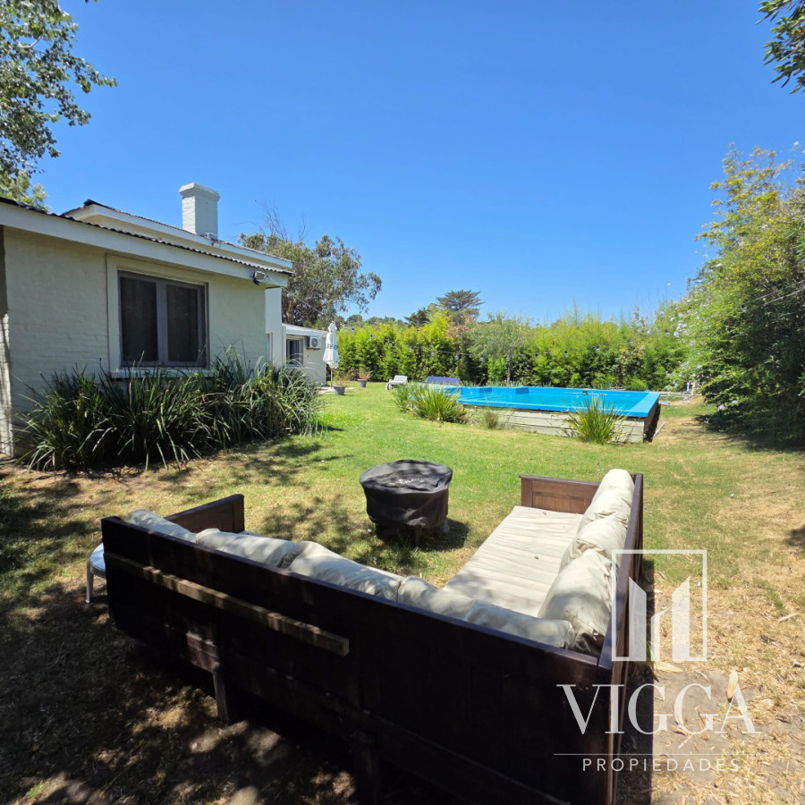 Casa ID.115/ - Casa en venta 4 dormitorios La Barra