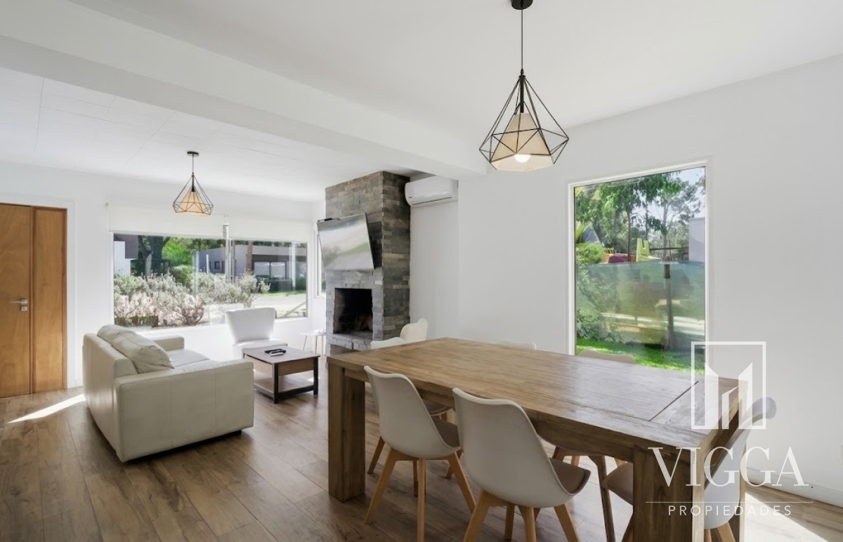 Casa ID.120/ - Casa en Venta tres dormitorios Solanas