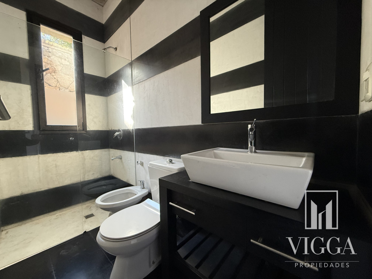 Casa ID.49 - Venta casa 4 suites Barrio privada La Arbolada