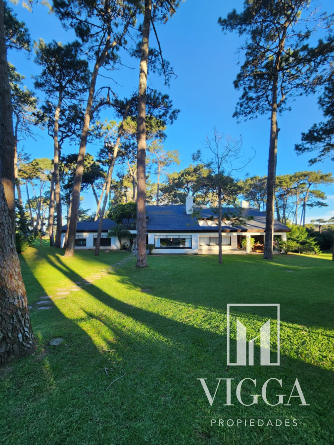 Casa ID.62/ - Casa en venta con 4 suites San Rafael 