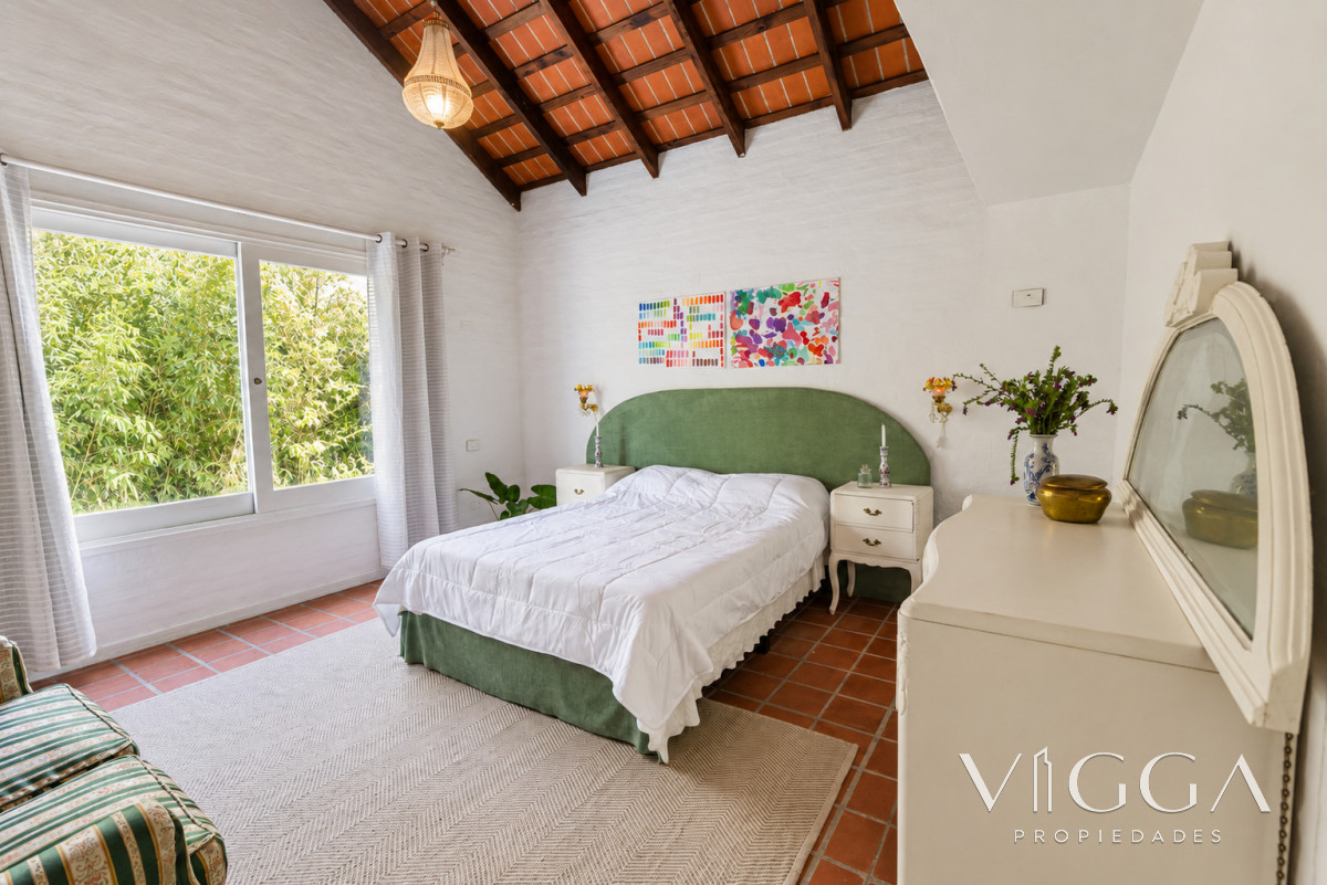 Casa ID.214 - Casa La Barra Alquiler temporal 5 dormitorios Punta del Este