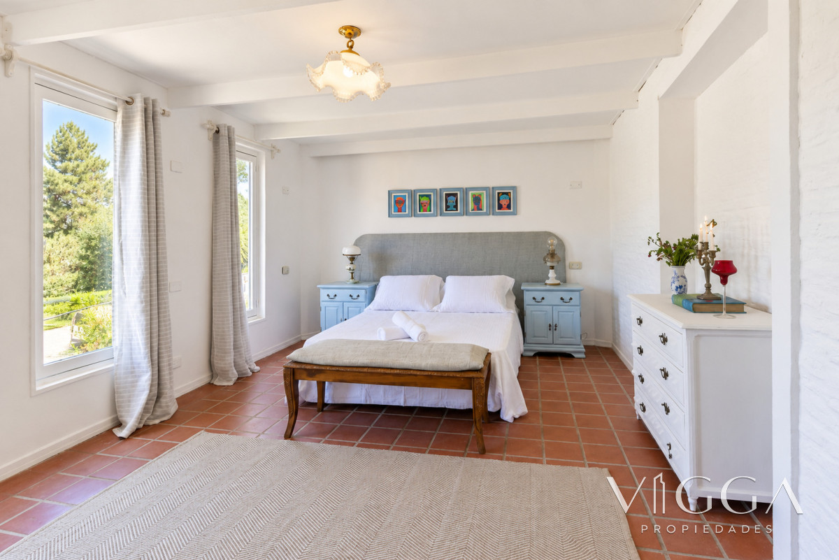 Casa ID.214 - Casa La Barra Alquiler temporal 5 dormitorios Punta del Este