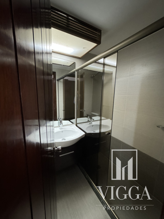 Casa ID.26 - Casa en Venta 4 suites Cantegril Playa Mansa Punta del Este
