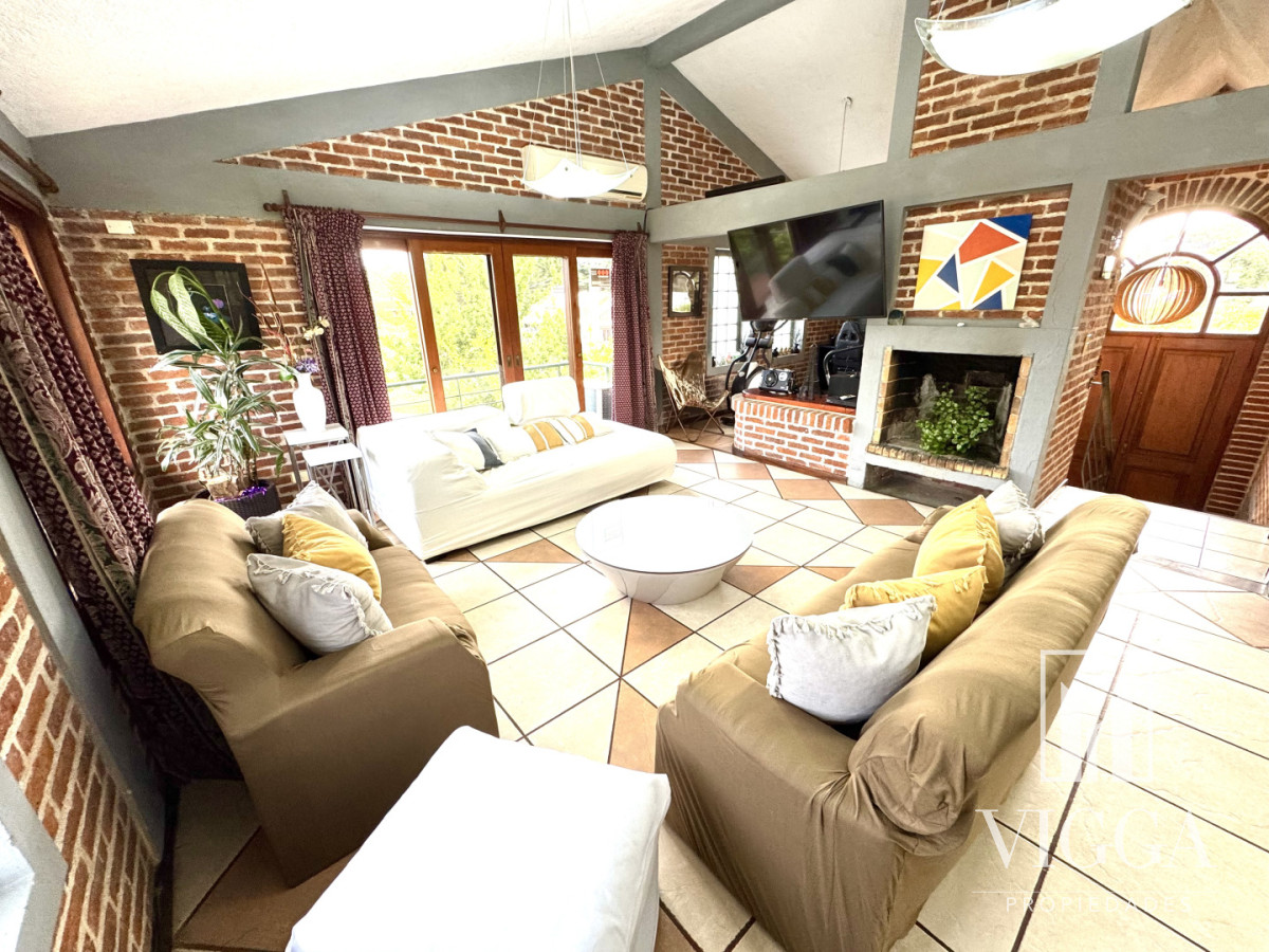 Casa ID.88 - Casa Alquiler 4 dormitorios temporal Marly Punta del Este