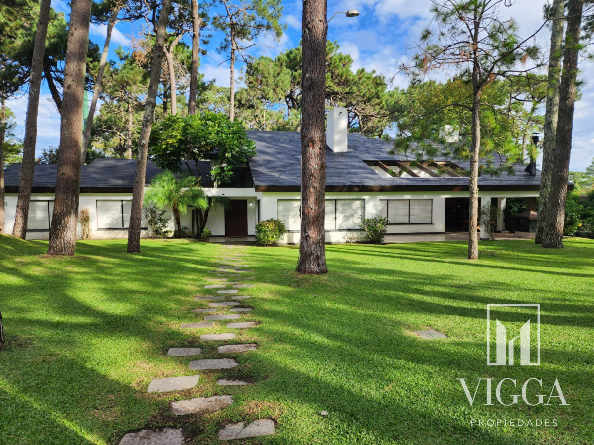 Casa ID.62/ - Casa en venta con 4 suites San Rafael 