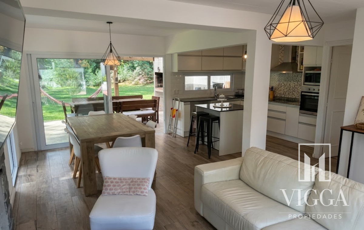Casa ID.120/ - Casa en Venta tres dormitorios Solanas