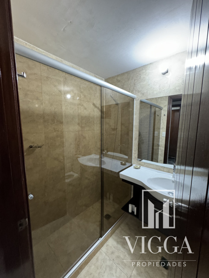 Casa ID.26 - Casa en Venta 4 suites Cantegril Playa Mansa Punta del Este