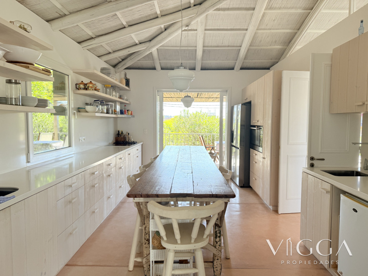Casa ID.323 - Alquiler Casa 4 suites y dependencia Jose Ignacio Village