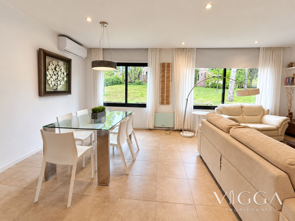 Casa ID.50 - Casa en Venta de Dos dormitorios en Pinares Punta del Este