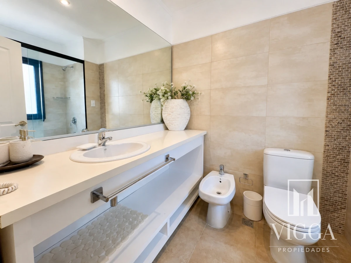 Casa ID.50/ - Casa en Venta de Dos dormitorios en Pinares Punta del Este