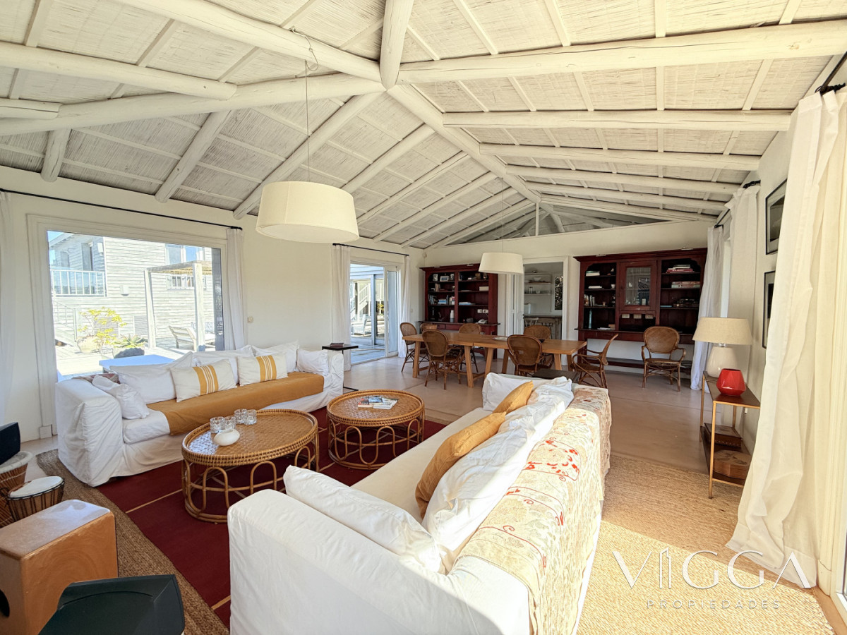 Casa ID.323 - Alquiler Casa 4 suites y dependencia Jose Ignacio Village
