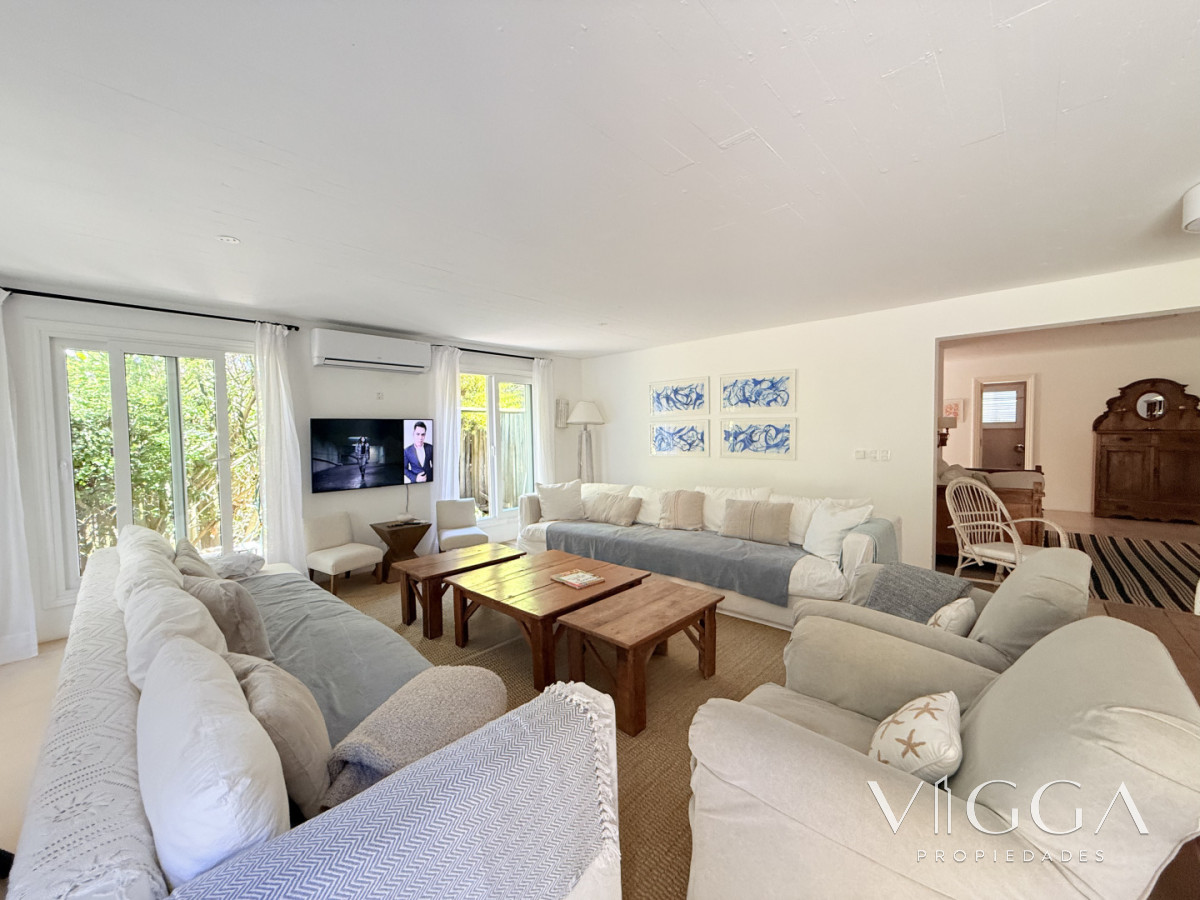 Casa ID.323 - Alquiler Casa 4 suites y dependencia Jose Ignacio Village
