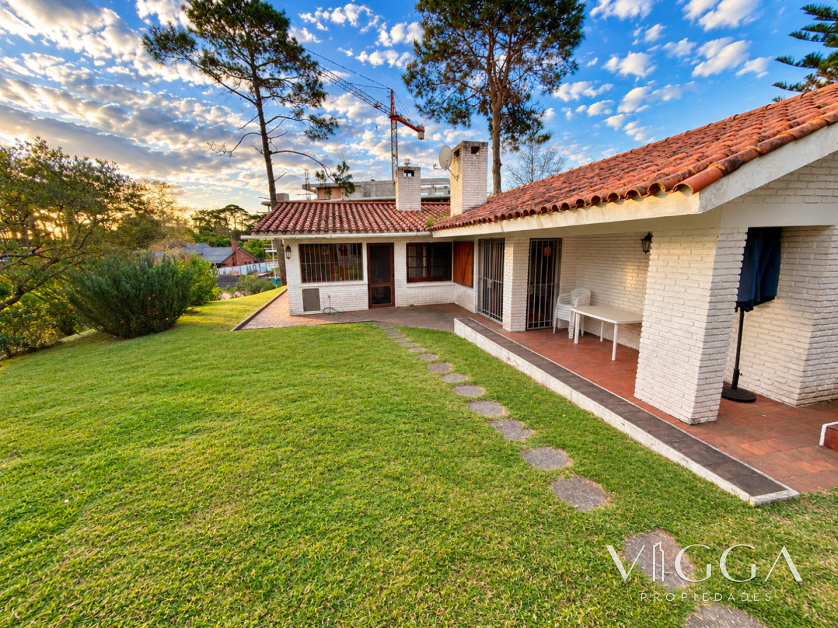 Casa ID.225 - Alquiler Temporal Casa 3 dormitorios y dep 3 cuadras del mar