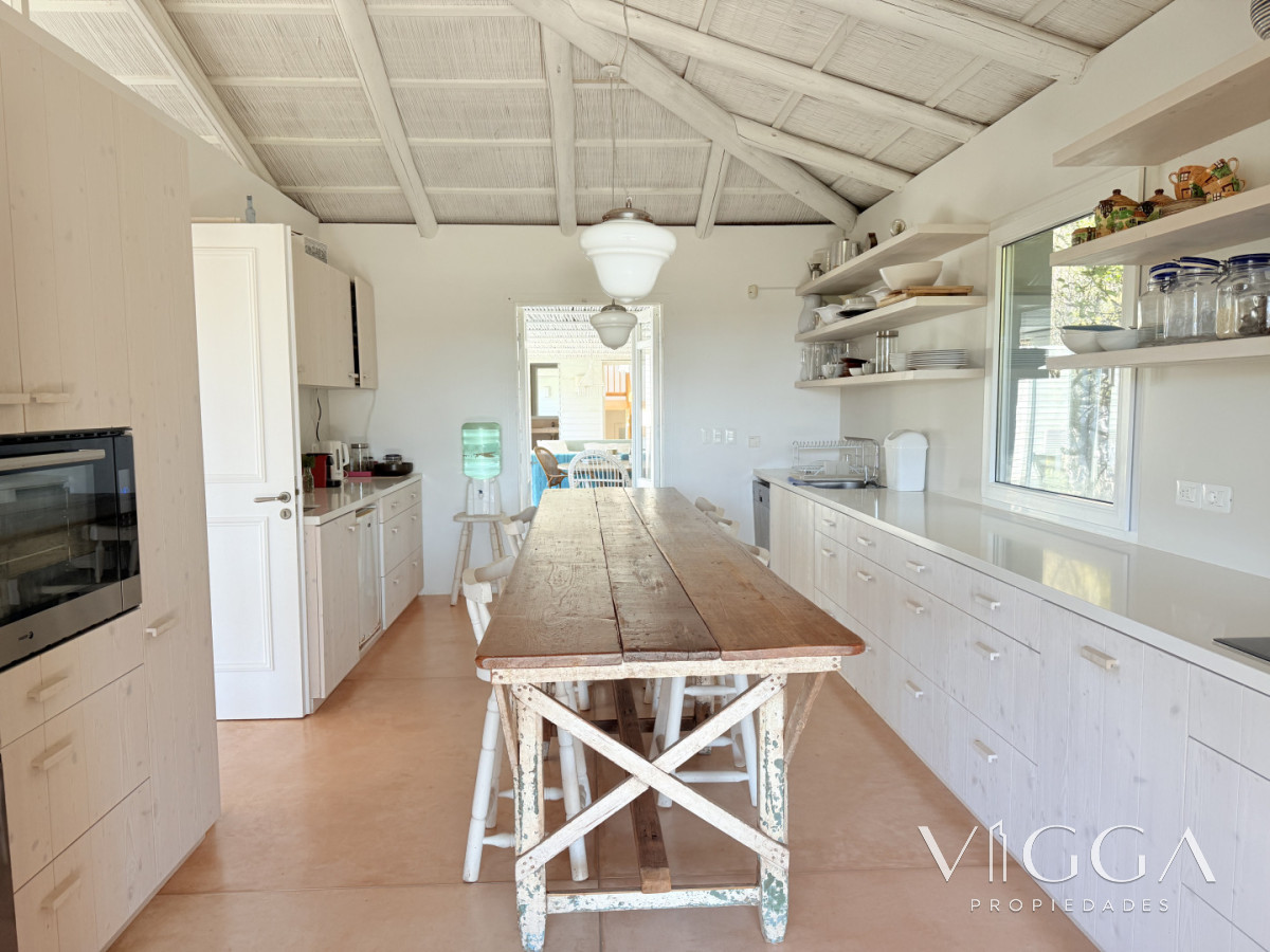 Casa ID.323 - Alquiler Casa 4 suites y dependencia Jose Ignacio Village