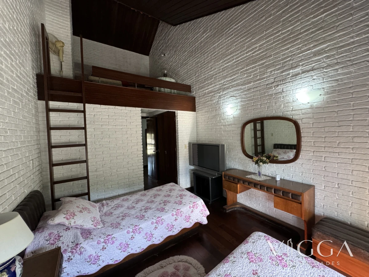 Casa ID.26 - Casa en Venta 4 suites Cantegril Playa Mansa Punta del Este