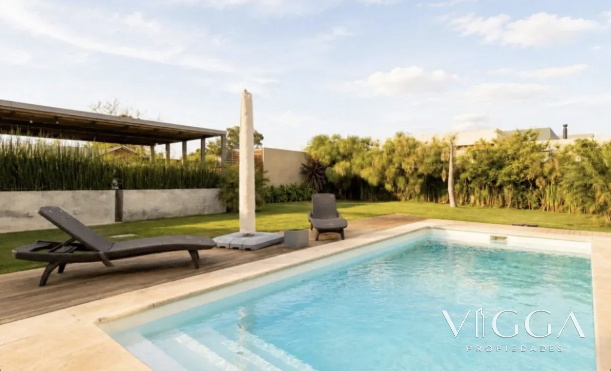 Casa ID.411 - Casa en Venta Barrio Privado La Asunción 5 dormitorios Canelones