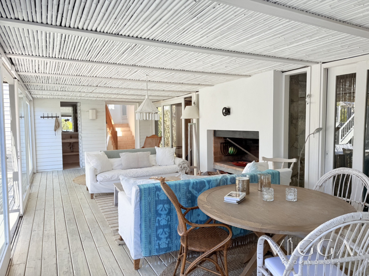 Casa ID.323 - Alquiler Casa 4 suites y dependencia Jose Ignacio Village