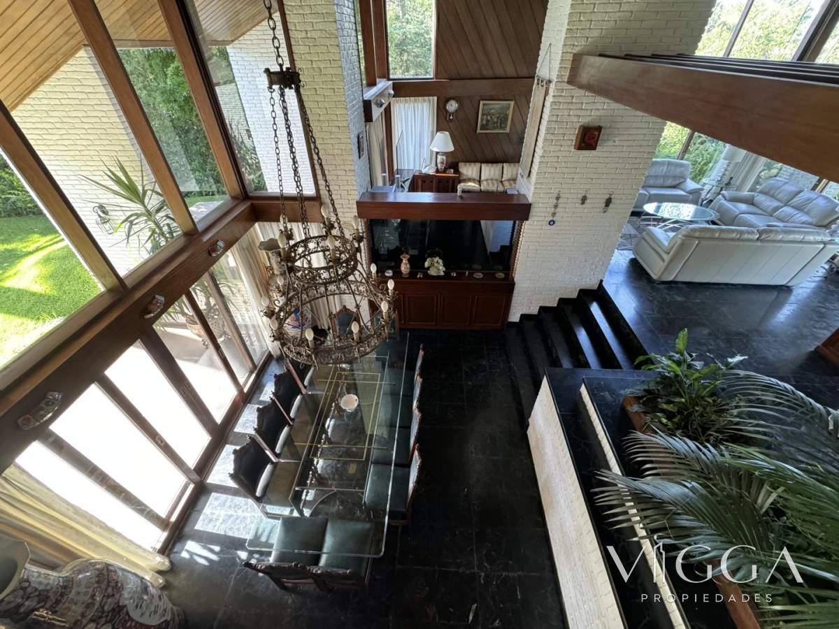Casa ID.26 - Casa en Venta 4 suites Cantegril Playa Mansa Punta del Este