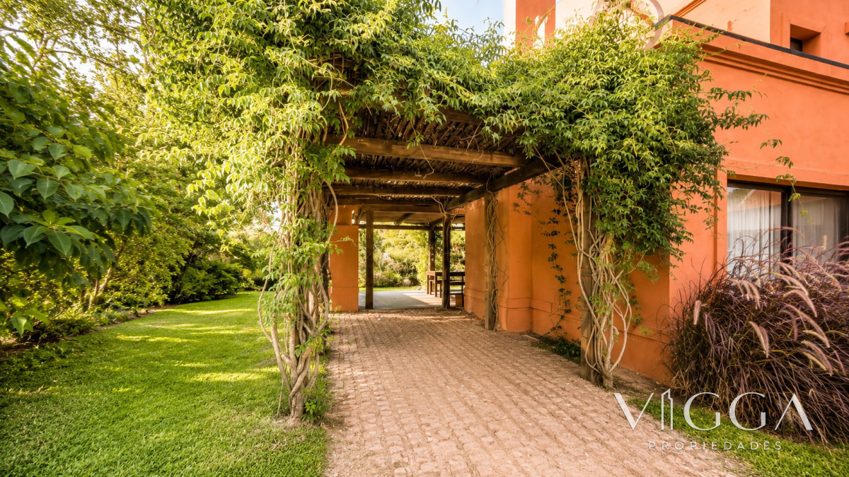 Casa ID.50 - Casa en Venta de Dos dormitorios en Pinares Punta del Este