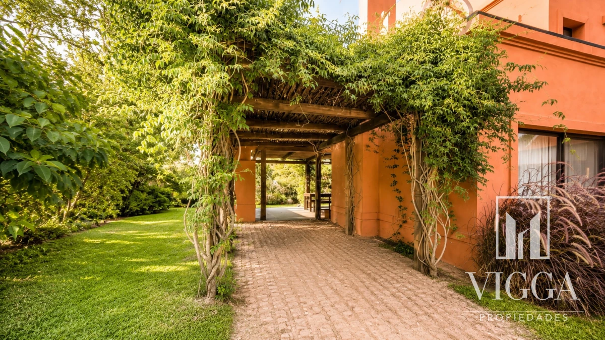 Casa ID.50/ - Casa en Venta de Dos dormitorios en Pinares Punta del Este